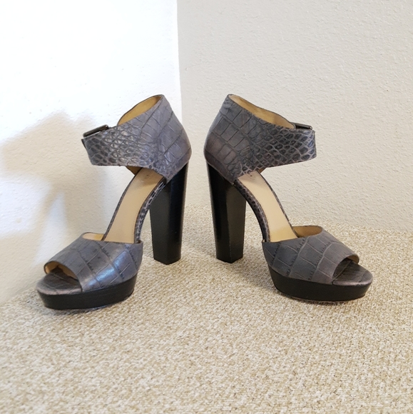 Coach Maze Gray Embossed Leather Sandals - Picture 3 of 6